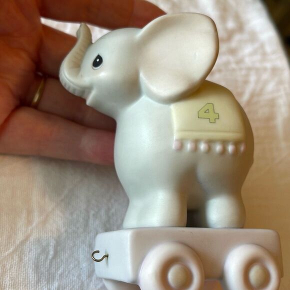 Vintage 1985 Precious Moments Birthday Train 4th Birthday Elephant - Picture 3 of 7